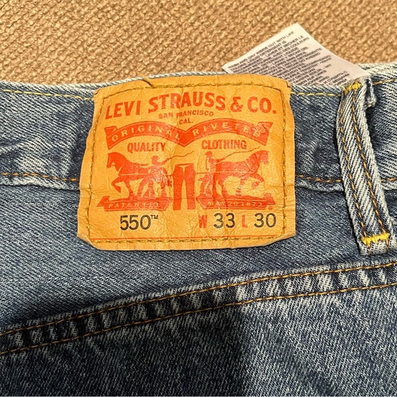 Men’s Levi jeans - Picture 2 of 4